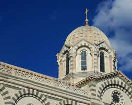 Sous le regard de Notre-Dame