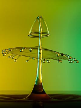 L'épouvantail aux couleurs brésiliennes