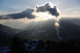 mêli mêlo de fumée et nuages