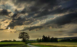 Pontpoint sous les nuages