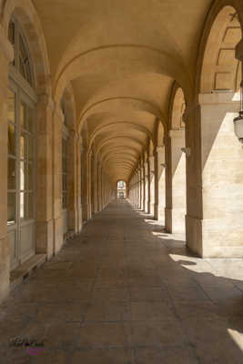 Sous les arcades