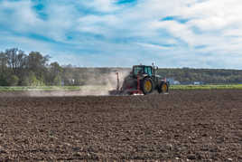 au travail, pour nous nourrir