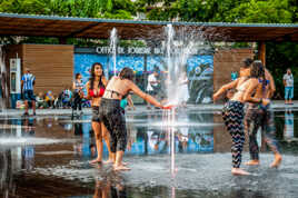 Les grands enfants s'amusent