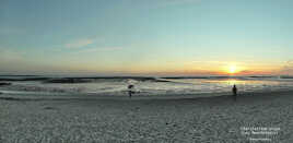 Couché de soleil sur les parcs à huitres