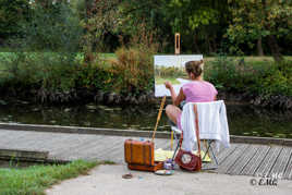 l'artiste en plein travail.................
