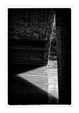L’ombre trace ce que la lumière oublie !