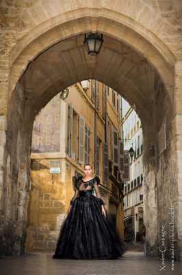 Margaux dans les rues d'Aix en Provence