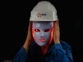 les femmes plus près des hommes