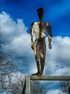 Homme à l'équilibre