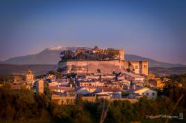 Château de Grignan avec le Ventoux en fond