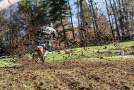 Sur terrain lourd...