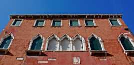 Contre-plongée Vénitienne