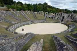 Amphithéâtre gallo-romain (2)