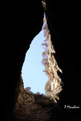 Corse vue d'une grotte !