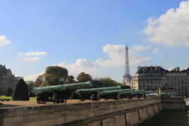 la tous eiffel vue depuis les invalides