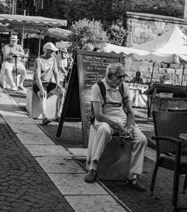 en attendant mes dames