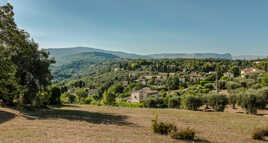 Bien perché dans la montagne