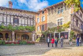 Place de Pérouge