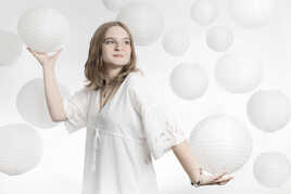 les lanternes nÉclairent que celle qui les tient