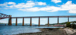 Le Forth Bridge suite.