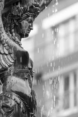 La féminité de la place Salengro