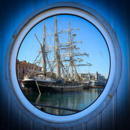 Le Bélem à travers le hublot