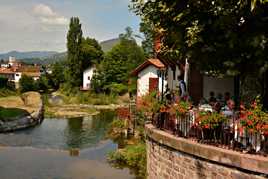 Repas au bord de La Nive