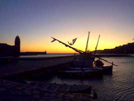 Lever de soleil sur les barques Catalanes