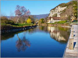 Le village et le canal