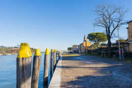 Quai sur la lagune