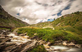 Rivière et montagne