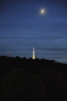 la tour à rendez avec la lune