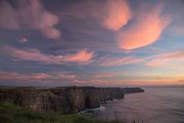 Coucher de soleil sur la falaise