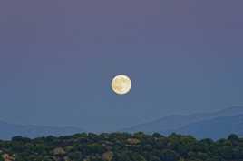 Lune sur la Balagne