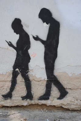 La tête dans la lune.....non dans le smartphone