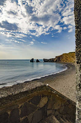 Au pied des falaises ...