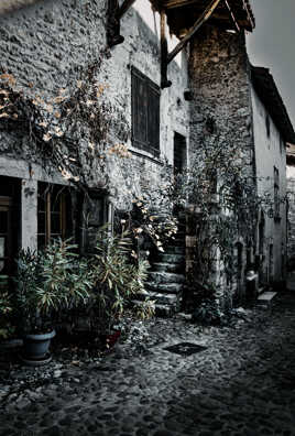 Fin d'après midi a Pérouges (autre version)