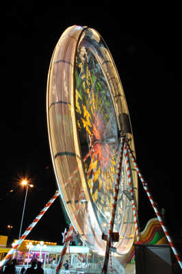 Grande roue de nuit