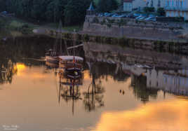 Reflets dorés sur la Dordogne à Bergerac