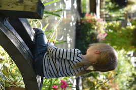 La fillette et l'étang