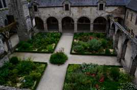 Ancienne abbaye bénédictine Saint-Magloire édifiée au IXème siècle sur les bords de Rance.
