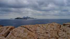 Le départ : entre la terre et l'eau