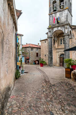 Labeaume, place de l'église