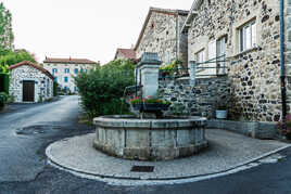 La fontaine du village. 2