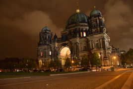 cathedrale berlin la nuit