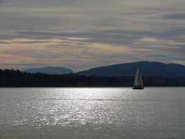 Grisaille de haut en bas