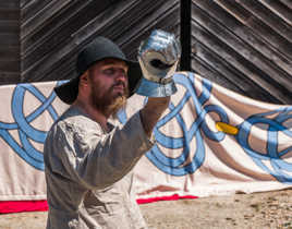 l'homme à la main de fer