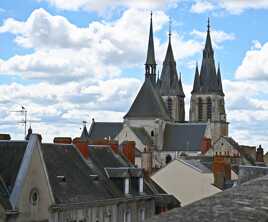 Les toits de Blois couleur