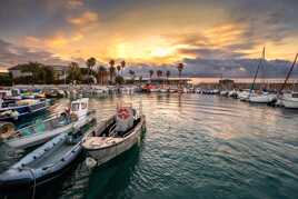 Le port se réveille