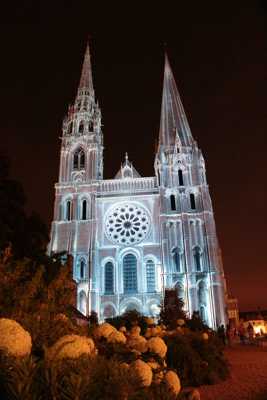 CHARTRES EN LUMIERES